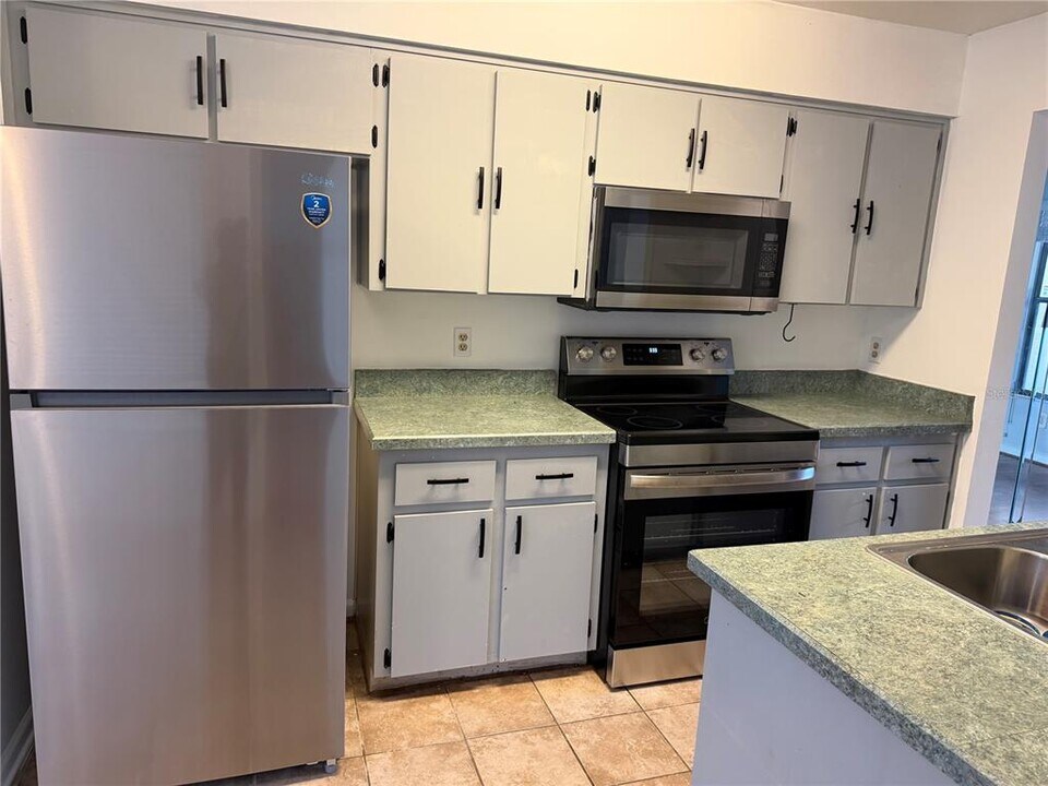 702 Lighthouse Ct in Altamonte Springs, FL - Building Photo