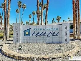 313 Kona Ln in Palm Springs, CA - Building Photo