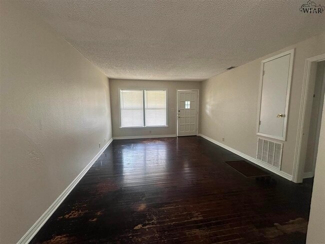 4332 Boren Ave in Wichita Falls, TX - Building Photo - Building Photo