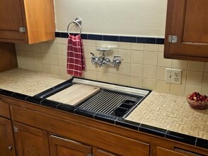 6633 Milwaukee Ave, Unit 1 in Wauwatosa, WI - Building Photo - Building Photo