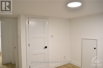 503 Athlone Ave in Ottawa, ON - Building Photo - Building Photo