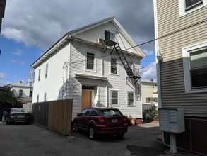 39 Ring St in Providence, RI - Building Photo - Building Photo