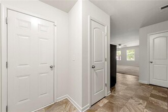 2383 Hackamore Dr in Atlanta, GA - Building Photo - Building Photo