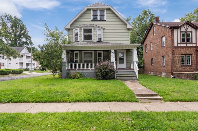 property at 10720 Edgepark Dr