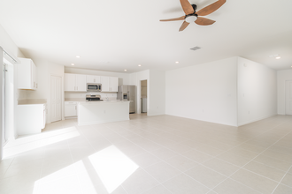 1188 Belle Isle Ln in Daytona Beach, FL - Building Photo - Building Photo