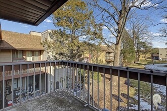 66 Banner Ct in Evesham, NJ - Foto de edificio - Building Photo