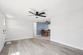 4357 Meager Cir in Port Charlotte, FL - Foto de edificio - Building Photo