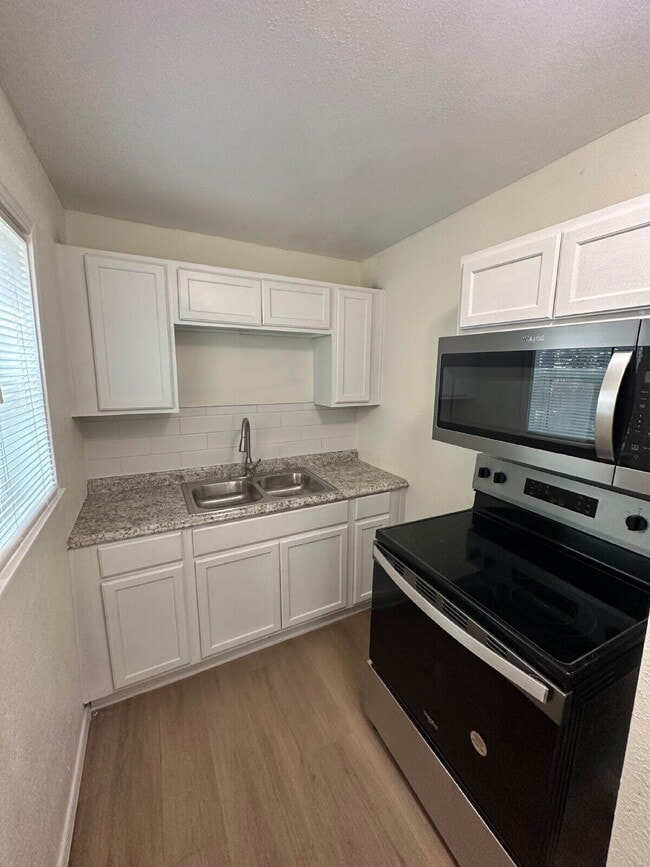 2114 20th St in Lubbock, TX - Building Photo - Building Photo