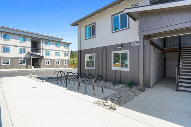 Fisher Park Apartments in Salem, OR - Foto de edificio - Building Photo