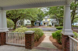 304 Hampton Forest Drive in Columbia, SC - Foto de edificio - Building Photo