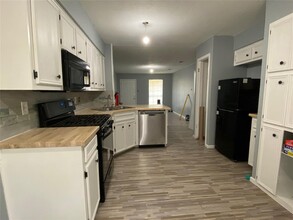 100 Norwood Dr in Georgetown, TX - Building Photo - Building Photo