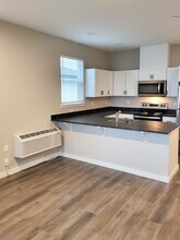 3781-3781-A Saw Ln in Salem, OR - Building Photo - Building Photo