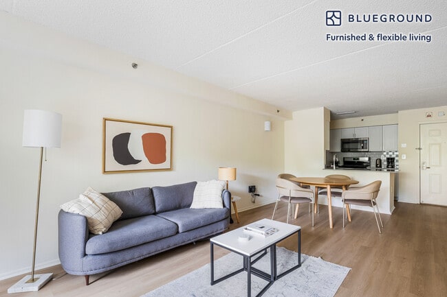 444 Washington Blvd in Jersey City, NJ - Foto de edificio - Building Photo