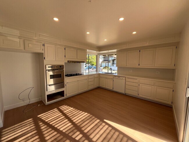 1847 N Hilliard Ave in Simi Valley, CA - Building Photo - Building Photo