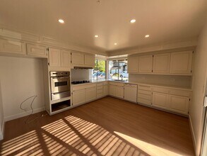 1847 N Hilliard Ave in Simi Valley, CA - Building Photo - Building Photo