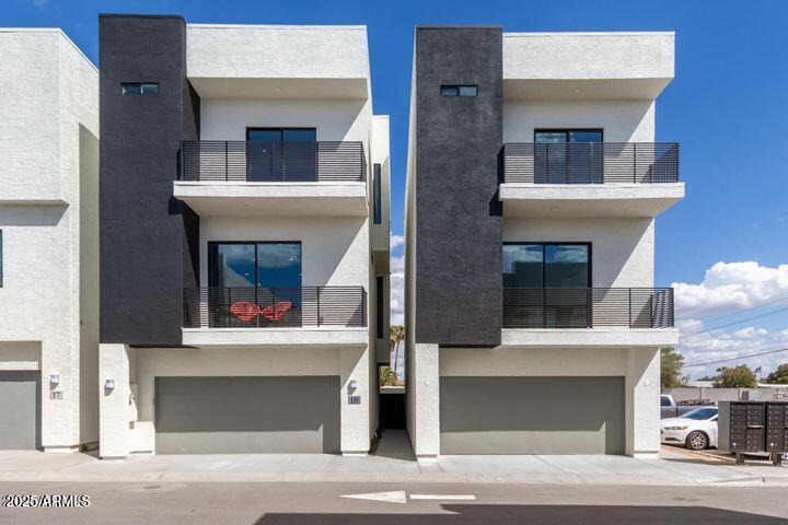 2030 East Michigan Ave in Phoenix, AZ - Building Photo