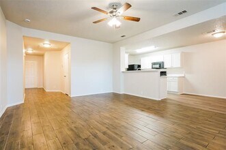 111 Oakhurst Dr in Seagoville, TX - Building Photo - Building Photo