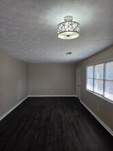 4420 Lynn Dr in Powder Springs, GA - Building Photo - Building Photo