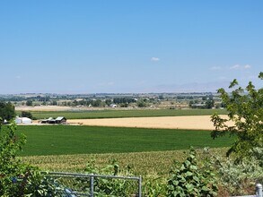 20667 Antrim Dr, Unit #3 in Greenleaf, ID - Foto de edificio - Building Photo