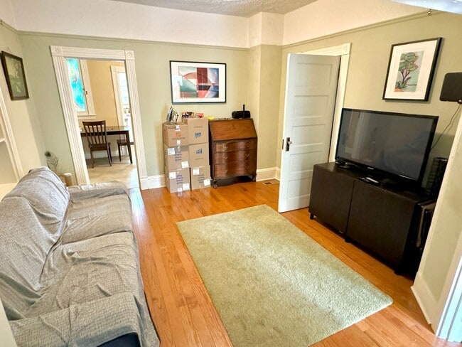 25 SE 30th Pl in Portland, OR - Building Photo - Building Photo