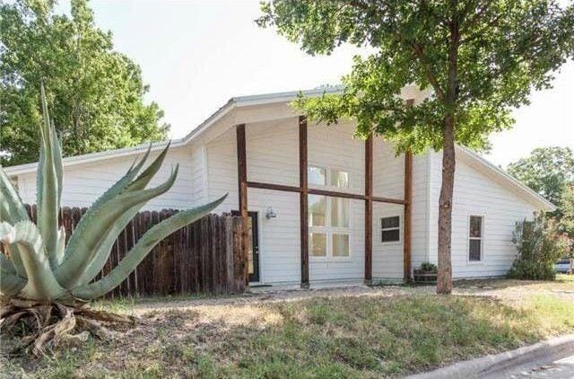 property at 5500 Duval St