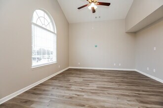 2116 Candlebrook Ct in Nashville, TN - Building Photo - Building Photo