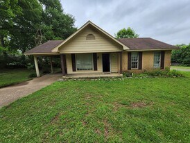 5071 Gray Dr in Horn Lake, MS - Building Photo