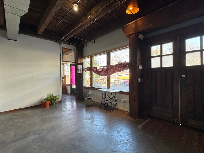 915 W 16th St, Unit 1 in Kansas City, MO - Building Photo - Building Photo