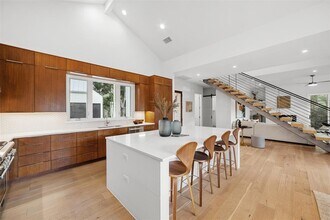 5001 Shoal Creek Blvd in Austin, TX - Building Photo - Building Photo