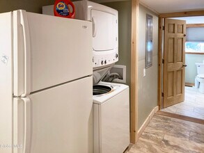 107 Patten Mills Rd in Queensbury, NY - Building Photo - Building Photo