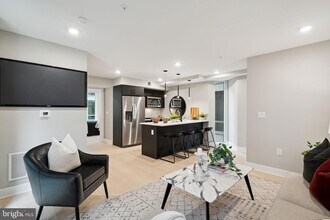 6604 Ridge Ave, Unit 311 in Philadelphia, PA - Building Photo - Building Photo