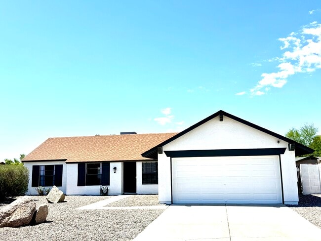 property at 1301 W Mohawk Ln