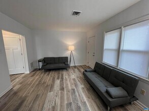 301 7th St SW, Unit A in Charlottesville, VA - Building Photo - Building Photo