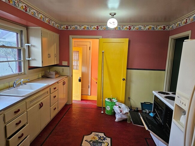 1710 Adams Ave in La Grande, OR - Building Photo - Building Photo