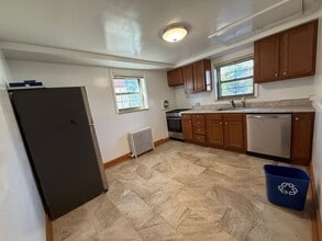 36 Clinton St in Rensselaer, NY - Building Photo - Building Photo