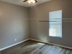 306 E Main St, Unit B in East Alton, IL - Building Photo - Building Photo