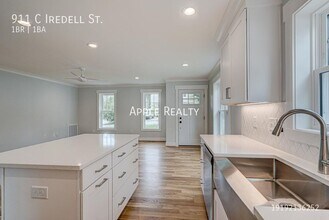 911 Iredell St in Durham, NC - Building Photo - Building Photo