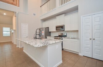 14154 Little River Dr in Baytown, TX - Foto de edificio - Building Photo
