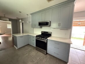 7144 Kernel St in Houston, TX - Building Photo - Building Photo
