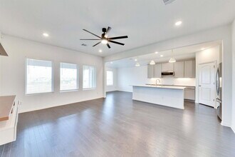 17728 Zinfandel Dr in Pflugerville, TX - Building Photo - Building Photo