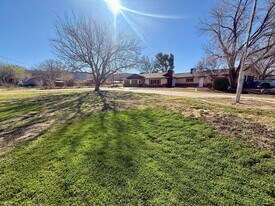 977 W 400 S in Hurricane, UT - Building Photo