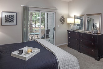 Cascade Summit Apartment Homes in West Linn, OR - Foto de edificio - Building Photo