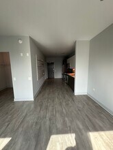 1025 W Addison St in Chicago, IL - Foto de edificio - Building Photo