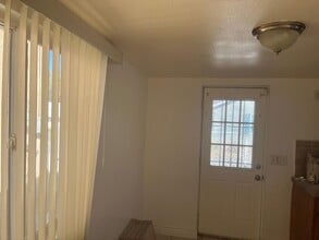 11938 Lee Ave in Adelanto, CA - Building Photo - Building Photo