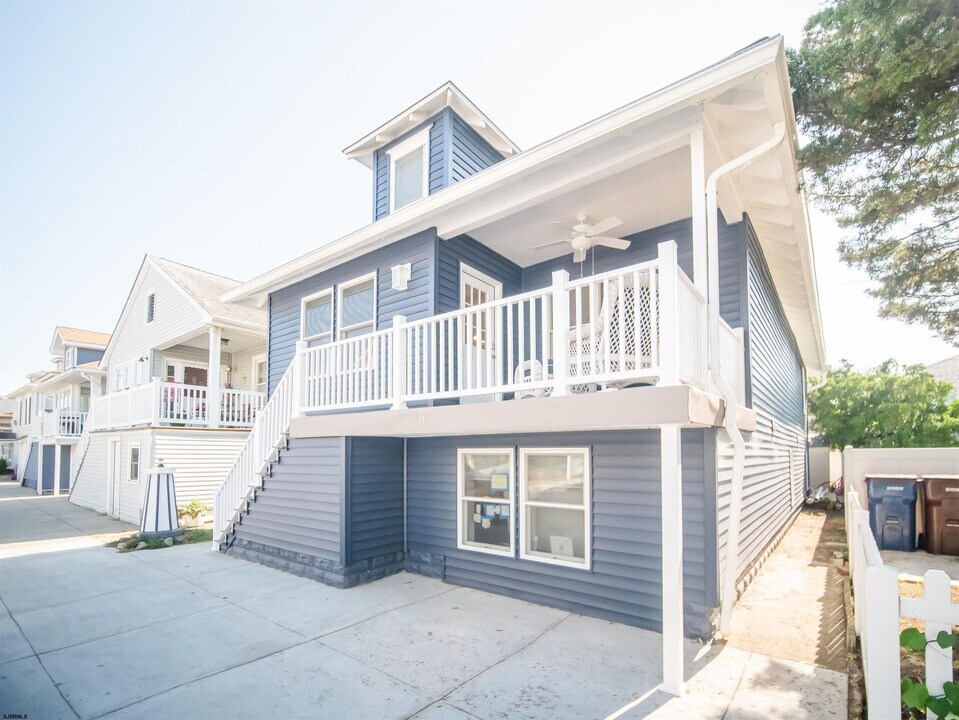 6 S Troy Ave in Ventnor City, NJ - Building Photo