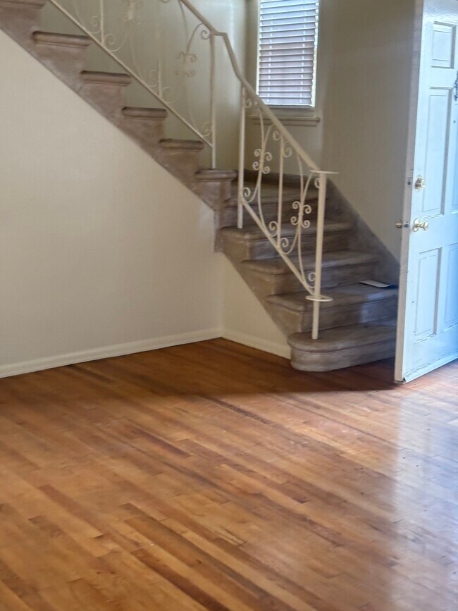 1121 S Sierra Bonita Ave, Unit 1121