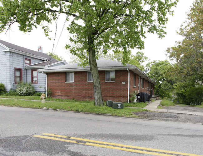 135 N Sycamore St in Ravenna, OH - Building Photo - Building Photo