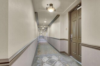 2405 W Serene Ave in Las Vegas, NV - Building Photo - Building Photo