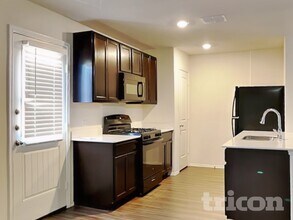 5632 McClelland St in Heath, TX - Foto de edificio - Building Photo