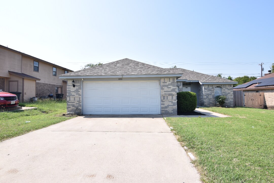 1002 Clairidge Ave in Killeen, TX - Building Photo